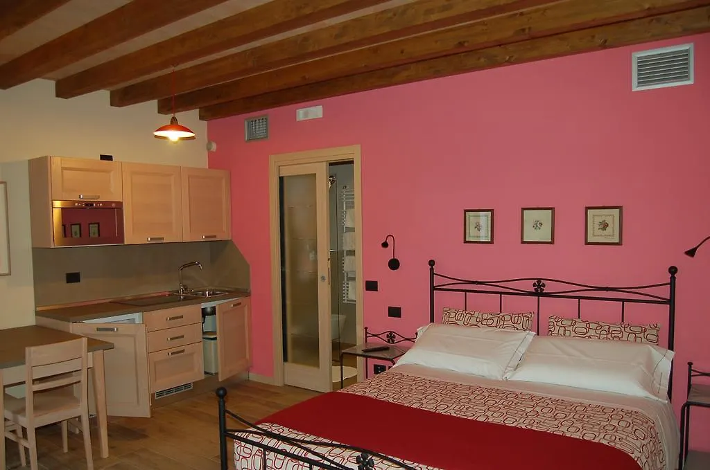 Farm stay Agriturismo I Due Angeli Villa Ome Italy